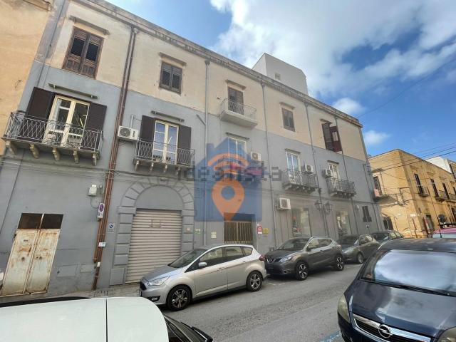Appartamento in vendita di 151 m² in Via Vito Lipari, 27