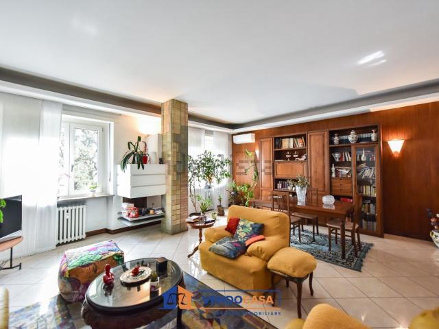Appartamento in vendita di 151 m² in Corso Sebastopoli, 236