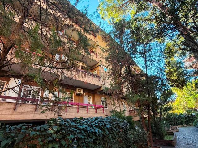 Appartamento in vendita di 151 m² in Piazza Ugo da Como, 10