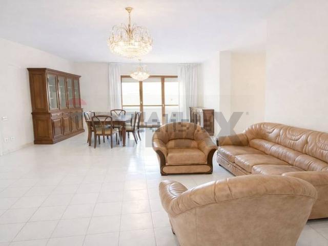 Appartamento in vendita di 152 m²
