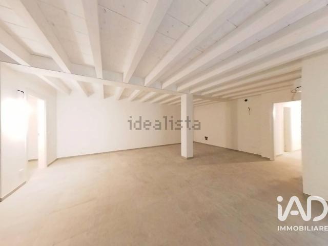 Appartamento in vendita di 152 m² in Via Corrado, 54