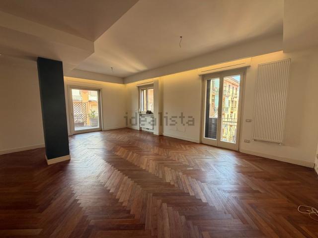 Appartamento in vendita di 152 m² in Via Alcide de Gasperi, 3