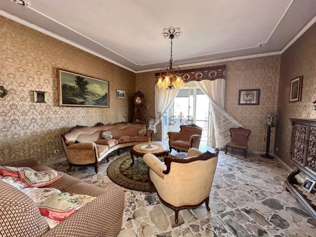 Appartamento in vendita di 152 m² in Via Galileo Galilei