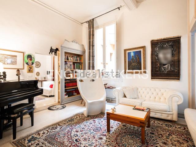 Appartamento in vendita di 152 m² in Via Galliera, 13