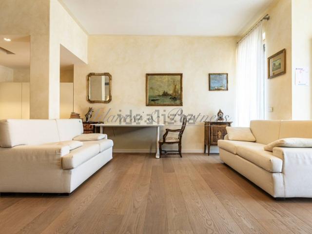 Appartamento in vendita di 152 m² in Via Giuseppe Mazzini, 24