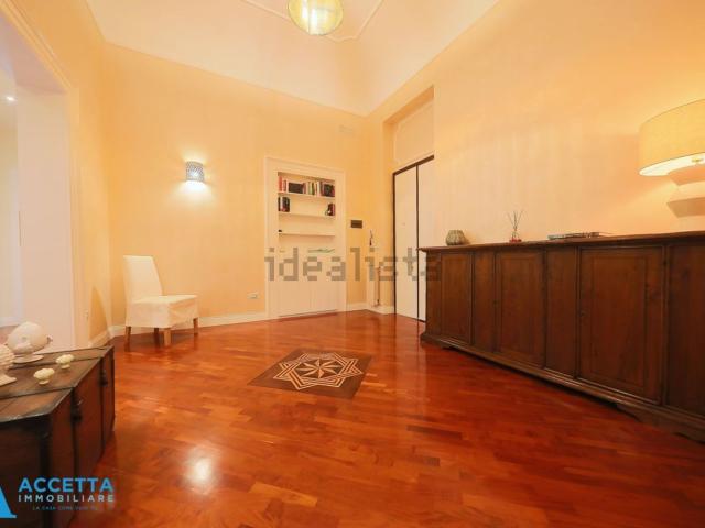 Appartamento in vendita di 152 m² in Via Giuseppe Massari, 8