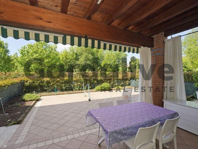 Appartamento in vendita di 152 m² in Via Guglielmo Marconi