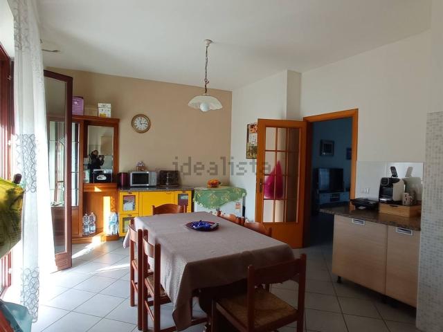 Appartamento in vendita di 152 m² in Via Enrico Mattei, 35