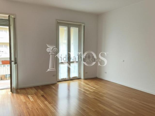 Appartamento in vendita di 152 m² in Via Edmondo de Amicis, 42