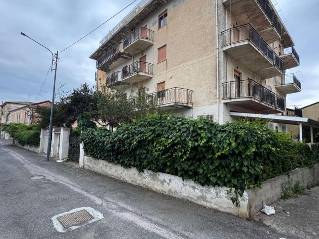 Appartamento in vendita di 152 m² in Via Eroi di Sapri, 11