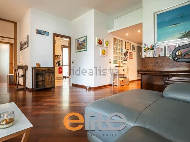 Appartamento in vendita di 152 m² in Via Feltre, 71