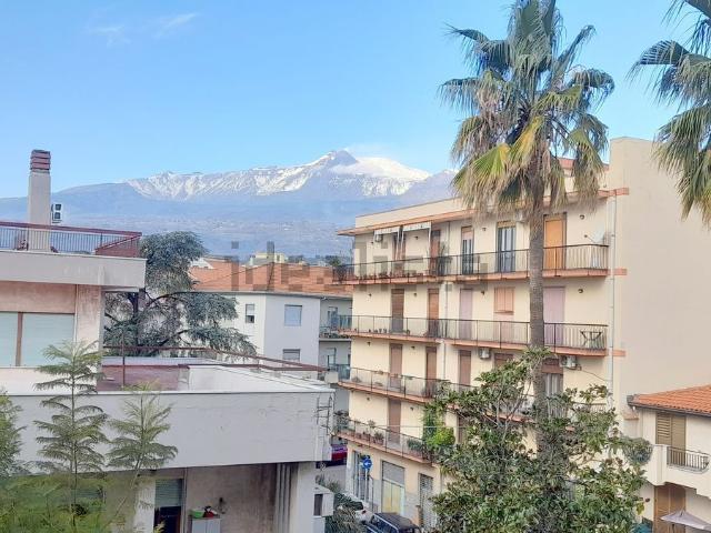 Appartamento in vendita di 152 m² in Via FRATELLI CAIROLI, 121