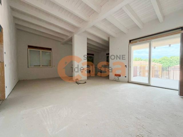 Appartamento in vendita di 152 m² in Via IV Novembre