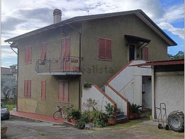 Appartamento in vendita di 152 m² in Via Luigi Vaccà, 26