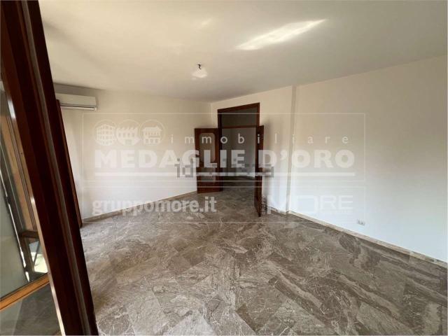 Appartamento in vendita di 152 m² in Via Luigi Valdrighi, 10
