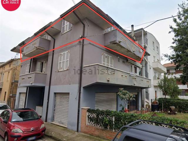 Appartamento in vendita di 152 m² in Via Modena, 1