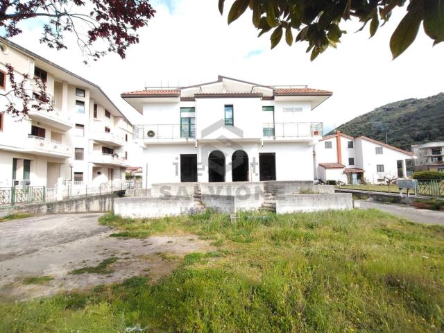 Appartamento in vendita di 152 m² in Via Molino Pacelli, 31