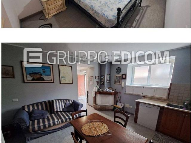 Appartamento in vendita di 152 m² in Via Mirtense