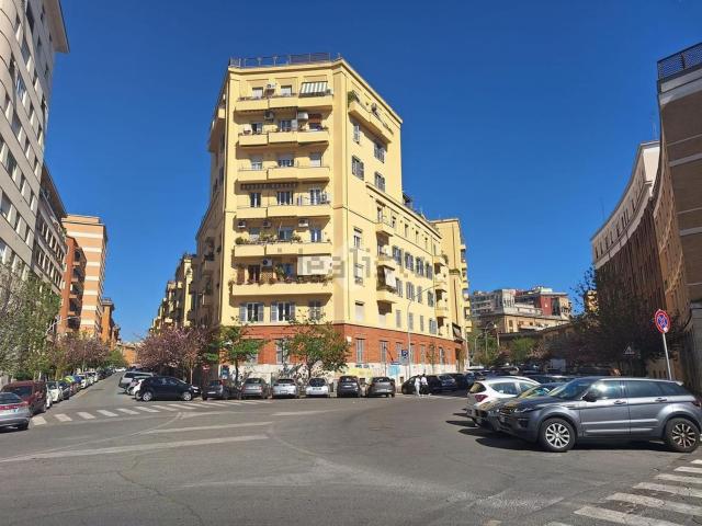 Appartamento in vendita di 152 m² in Via San Remo, 3