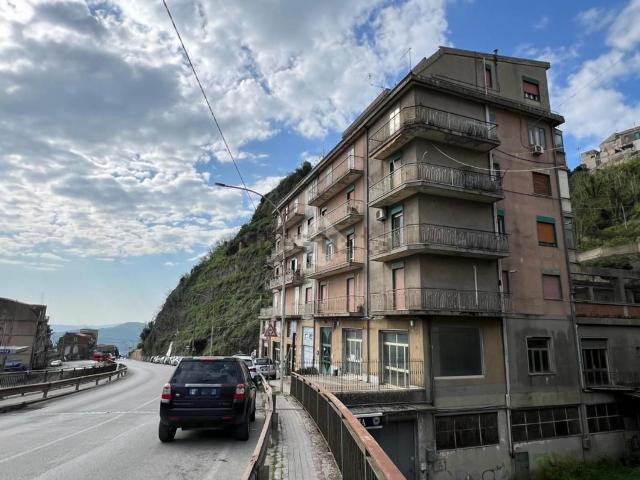 Appartamento in vendita di 152 m² in Via Pergusa, 238