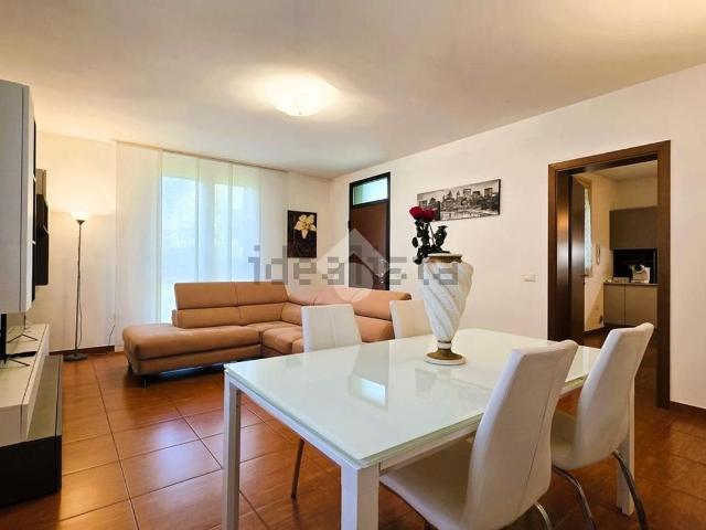 Appartamento in vendita di 152 m² in Via Roma, 2