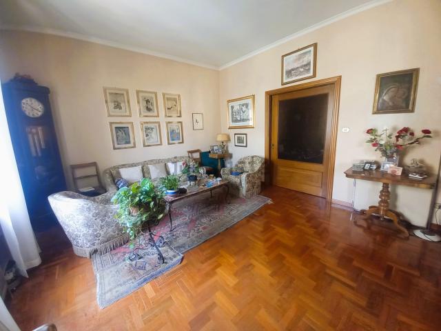 Appartamento in vendita di 152 m² in Via Tripoli, 111