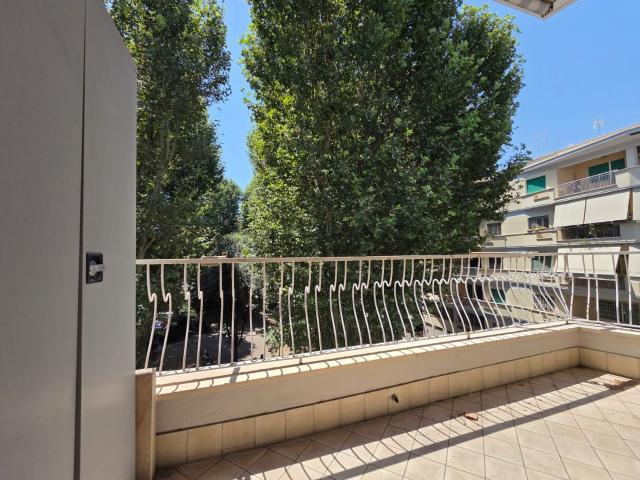 Appartamento in vendita di 152 m² in Via Ugo Balzani