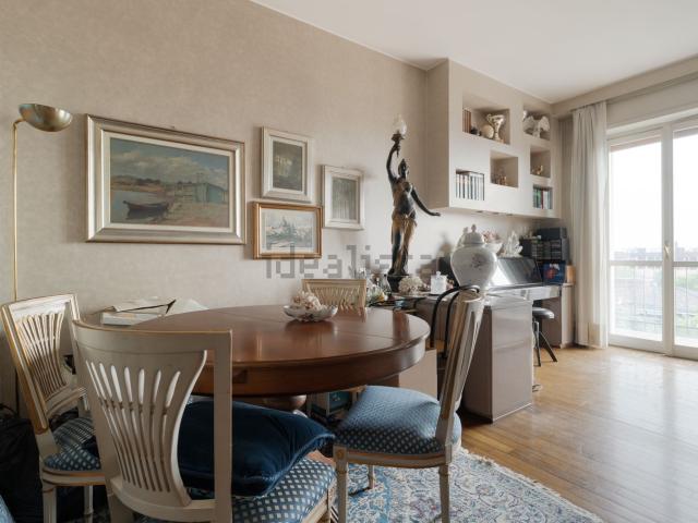 Appartamento in vendita di 152 m² in Via Val di Sole, 10