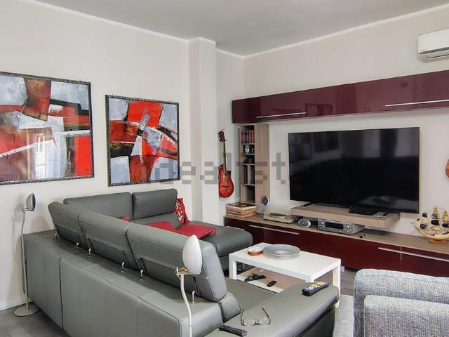 Appartamento in vendita di 152 m² in Viale Tica