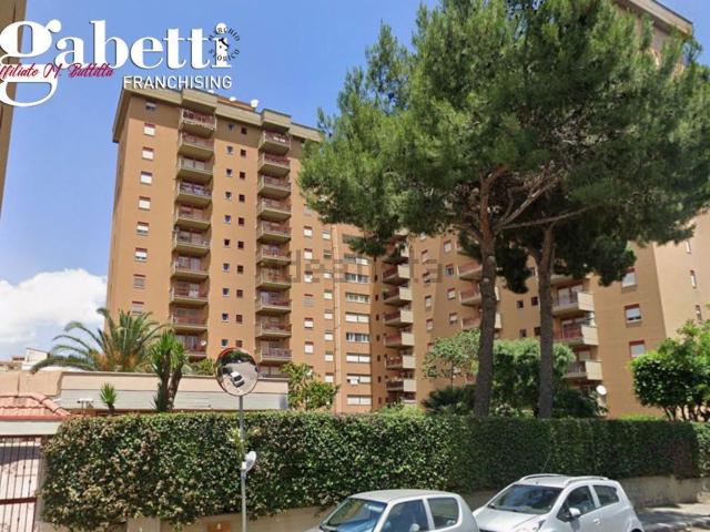 Appartamento in vendita di 152 m² in Viale dei Fiori, 6