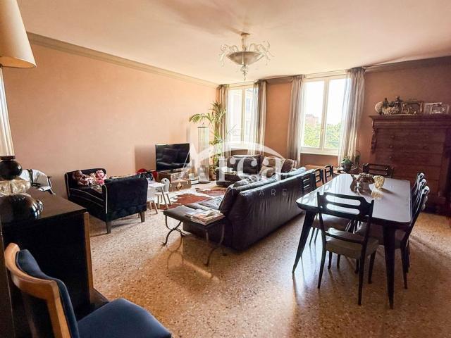 Appartamento in vendita di 152 m² in Viale delle Rimembranze
