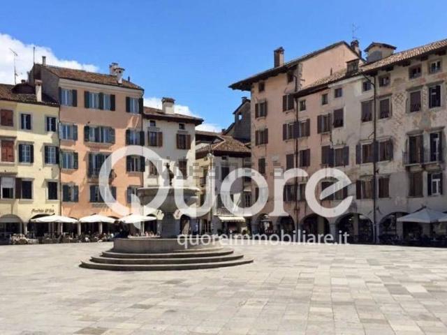 Appartamento in vendita di 152 m² in Piazza Giacomo Matteotti