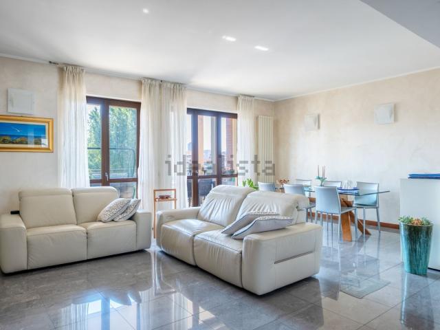 Appartamento in vendita di 152 m² in Piazza Sesia Davide, 5