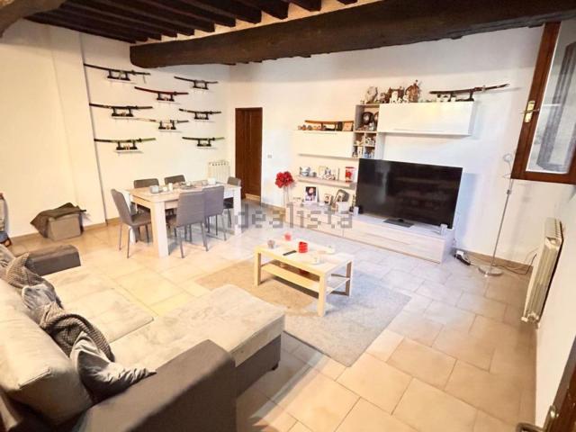 Appartamento in vendita di 152 m² in Strada di Villavara, 48