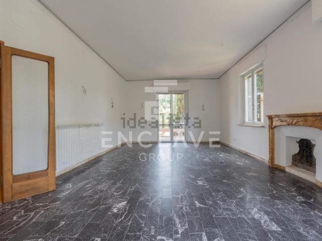 Appartamento in vendita di 153 m² in Via Cardinale Guglielmo Massaia, 50