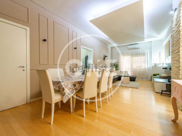 Appartamento in vendita di 153 m² in Via Clelia, 88