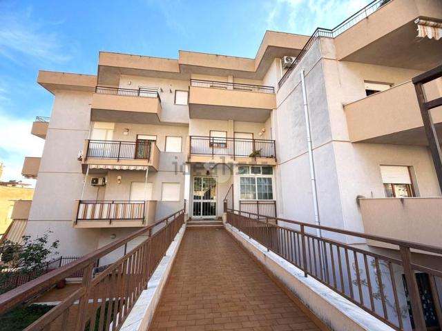 Appartamento in vendita di 153 m² in Via Giovanni Falcone, 15