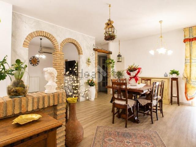 Appartamento in vendita di 153 m² in Via D. Bramante, 23