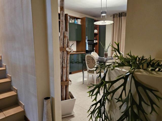 Appartamento in vendita di 153 m² in Via Dante Alighieri, 1