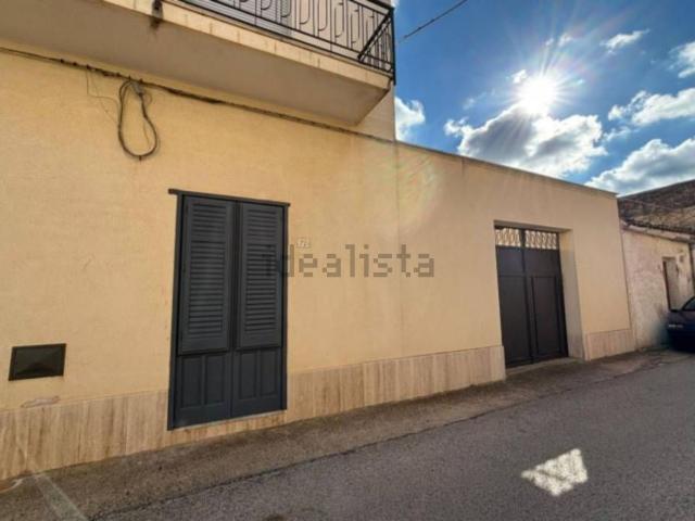 Appartamento in vendita di 153 m² in Via delle Rose
