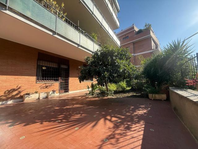 Appartamento in vendita di 153 m² in Via Dino Frescobaldi