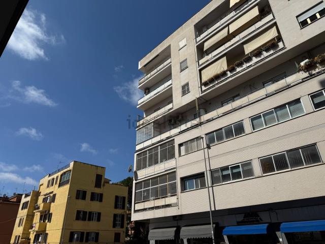 Appartamento in vendita di 153 m² in Via Enrico Toti, 13