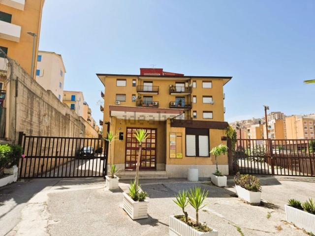 Appartamento in vendita di 153 m² in Via Francesco Petrarca, 2
