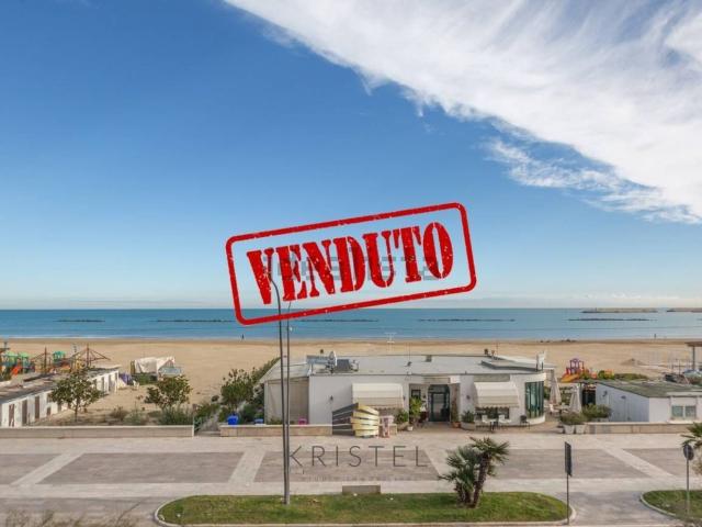 Appartamento in vendita di 153 m² in Via Francesco Petrarca, 52