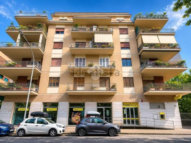 Appartamento in vendita di 153 m² in Via Leopoldo Nobili, 31