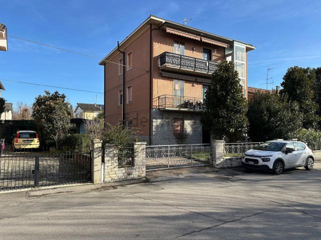 Appartamento in vendita di 153 m² in Via Luciano Romagnoli, 22