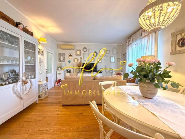 Appartamento in vendita di 153 m² in Via Monte San Daniele