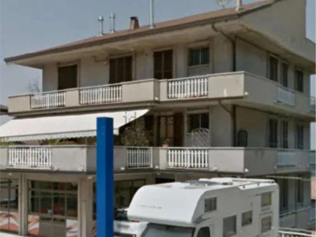 Appartamento in vendita di 153 m² in Via Macerata, 204
