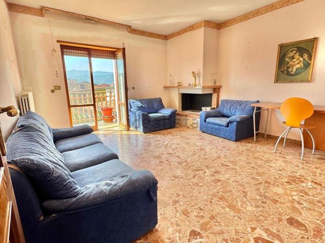 Appartamento in vendita di 153 m² in Via Napoli