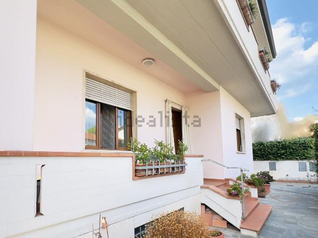 Appartamento in vendita di 153 m² in Via Sardegna